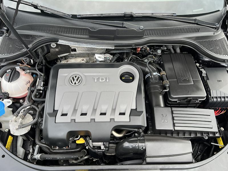 Volkswagen CC 2.0TDI 4x4 DSG PŮVOD ČR odpDPH - fotka 36 z 43