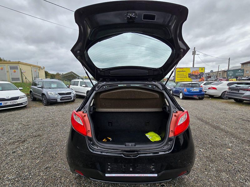 Mazda 2 (2010) 1.3 MZR 55KE klima - fotka 16 z 23
