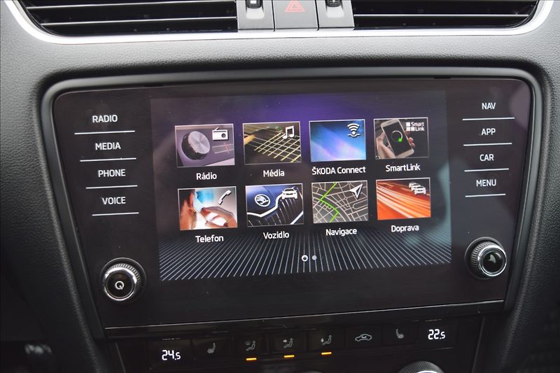 Škoda Octavia 1,6 TDI 85kw ALU KLIMA TAŽNÉ - fotka 41 z 48