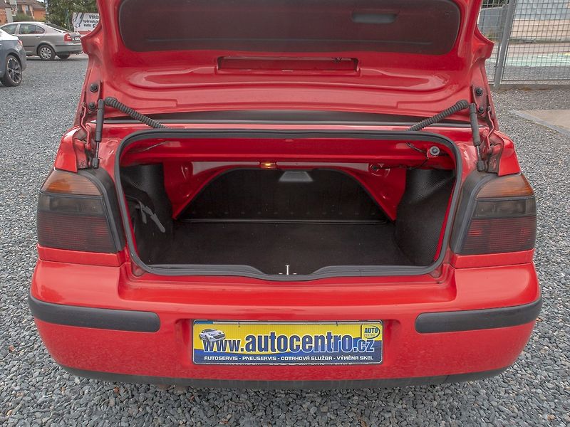 Volkswagen Golf (1999) 1.9TDI 66KW – KABRIO - fotka 24 z 36