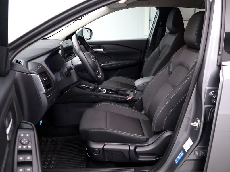 Nissan Qashqai 1,3 T-GDI N-Connecta CZ - fotka 10 z 32