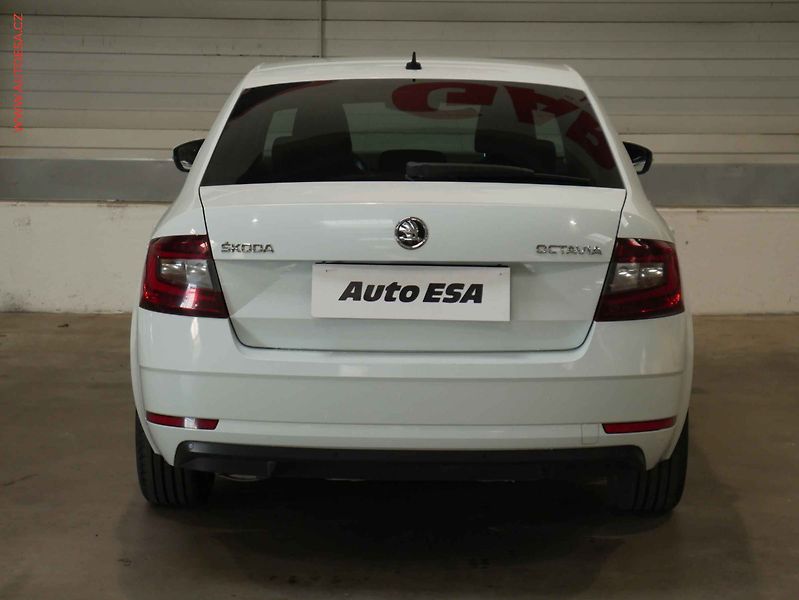 Škoda Octavia (2017) 2.0 TDi, ČR, Navi, LED, AC - fotka 5 z 21