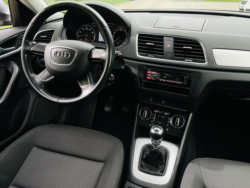 Audi Q3 1.4TFSI MAN SERVISKA TAŽNÉ - fotka 23 z 41