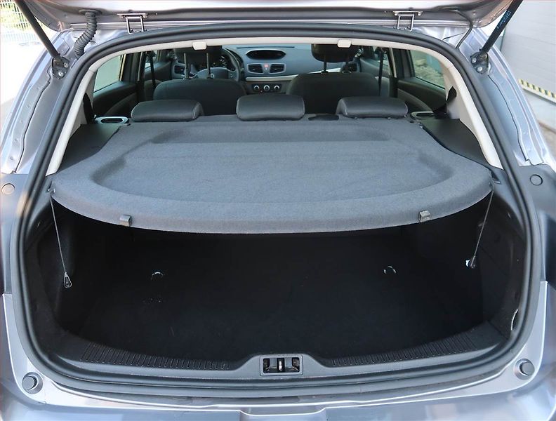 Renault Mégane (2010) 1.6 16V, Tempomat - fotka 13 z 17