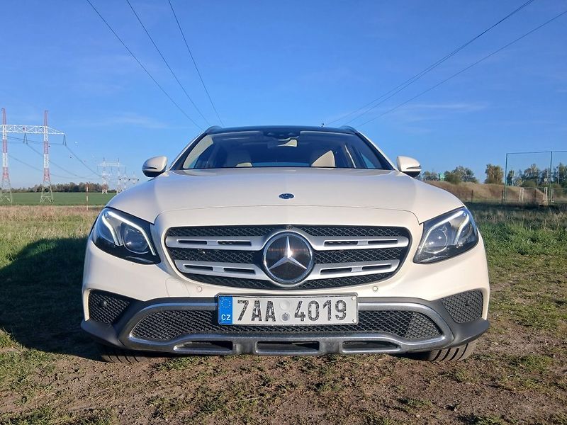 Mercedes-Benz Třídy E 350d All Terrain 190kW Designo - fotka 3 z 20