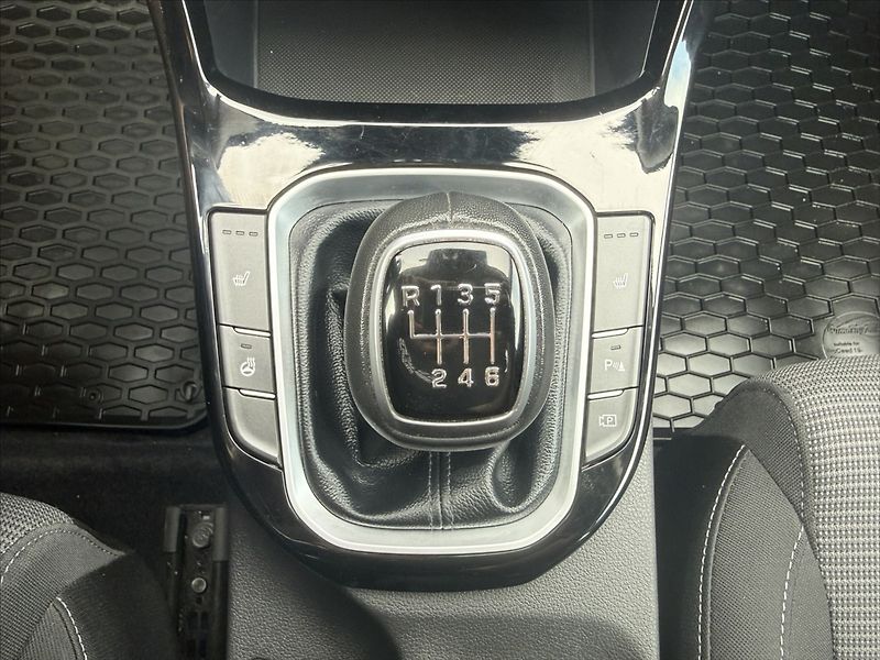 Hyundai i30 1,5 CVVT 71kW Family - fotka 19 z 24