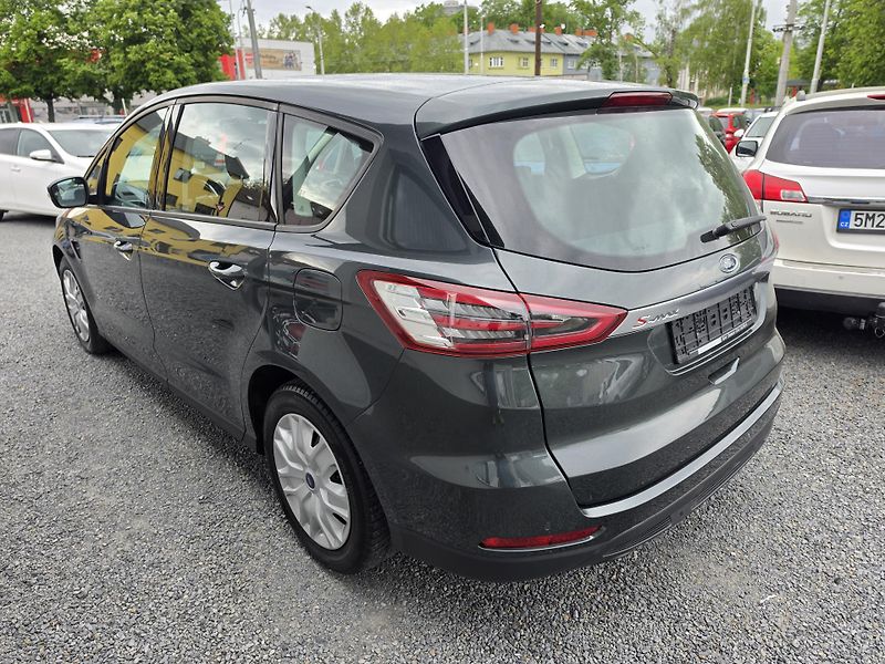 Ford S-MAX 1.5 i Navi Parkovací senzory  - fotka 3 z 37