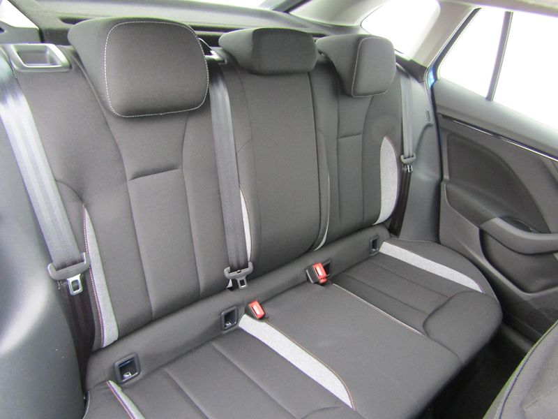 Škoda Scala (2025) Selection 1.0 TSI 85 kW - fotka 28 z 30