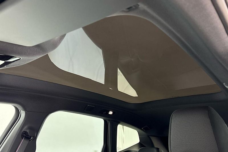 BMW iX3 50 xDrive - fotka 16 z 26
