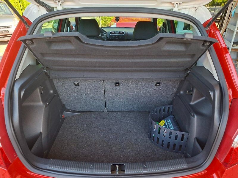 Škoda Fabia (2010) 1.2i 51kW -NEHAV.-SERVISOVÁNO! - fotka 31 z 33