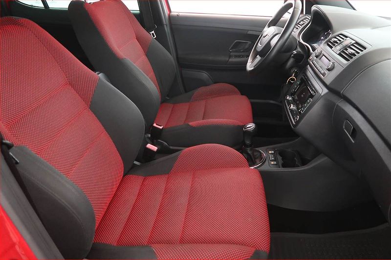 Škoda Fabia (2011) Monte Carlo 1.2 TSI, Navi - fotka 9 z 15