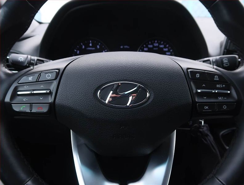 Hyundai i30 (2017) 1.0 T-GDI, Serv.kniha - fotka 16 z 17