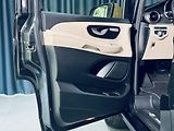 Mercedes-Benz Třídy V (2024) 300d*EXL*AMG*4M*NEZTOP*27.ZÁR - náhled 11