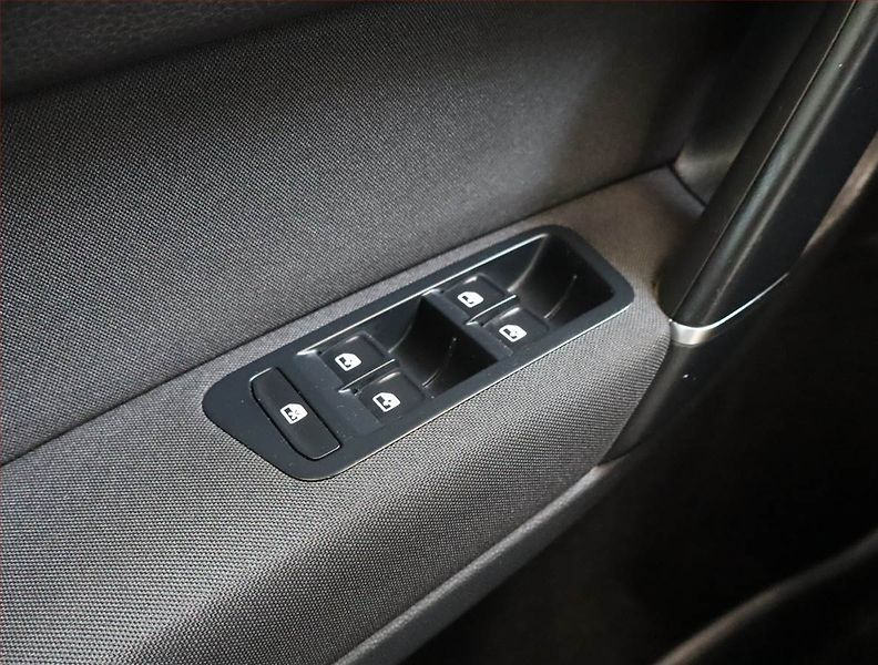 Volkswagen Golf Sportsvan (2019) 1.5 TSI, Navi, Tempomat - fotka 18 z 20