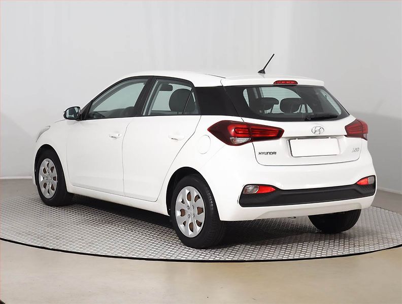 Hyundai i20 (2020) 1.2, Serv.kniha - fotka 4 z 14