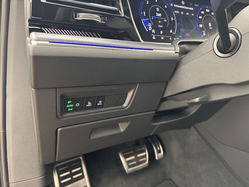 Volkswagen Touareg 3.0Tdi*1-MAJ*DPH*R-LINE*HUD* - fotka 10 z 49