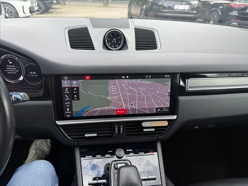 Porsche Cayenne 3.0 V6 Sport chrono - fotka 19 z 26
