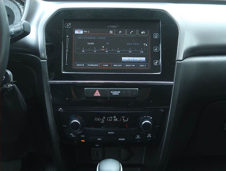 Suzuki Vitara (2019) 1.4 BoosterJet, 4X4, Automat - fotka 12 z 22