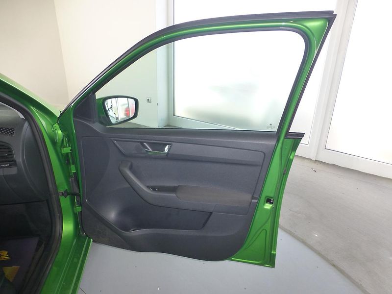 Škoda Fabia (2015) 1,2i-66KW*KLIMA**VYHŘ.SEDADLA* - fotka 17 z 26