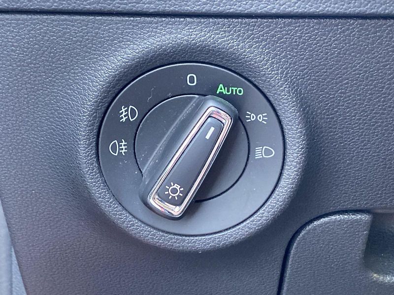 Škoda Karoq (2019) 1.5 TSI 4x4 DSG Style - fotka 20 z 36