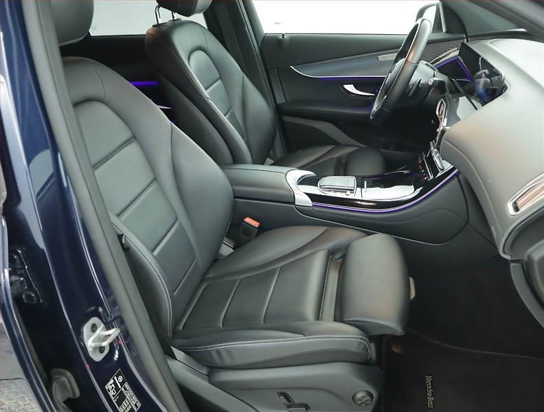 Mercedes-Benz EQC (2022) 400 4MATIC, SoH 97% - fotka 9 z 19