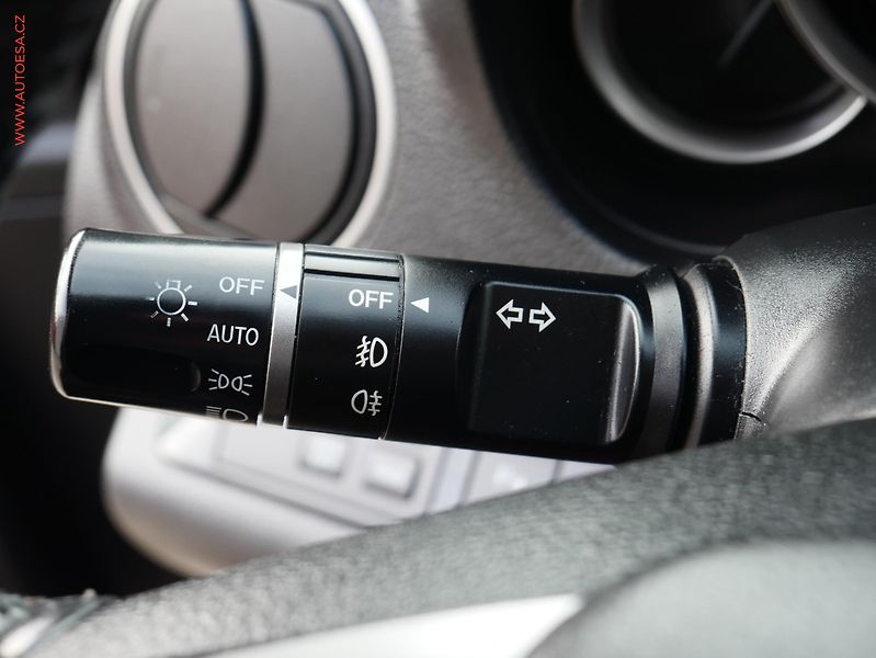Mazda 6 (2009) 2.0 i, 2.maj, AC, bixenon - fotka 14 z 17