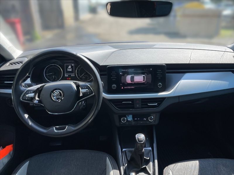 Škoda Scala 1,0 TSI 81 Style - fotka 9 z 11