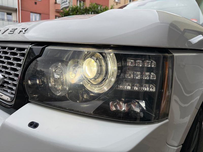 Land Rover Range Rover (2012) 4.4 TDV8 Vogue - fotka 24 z 27