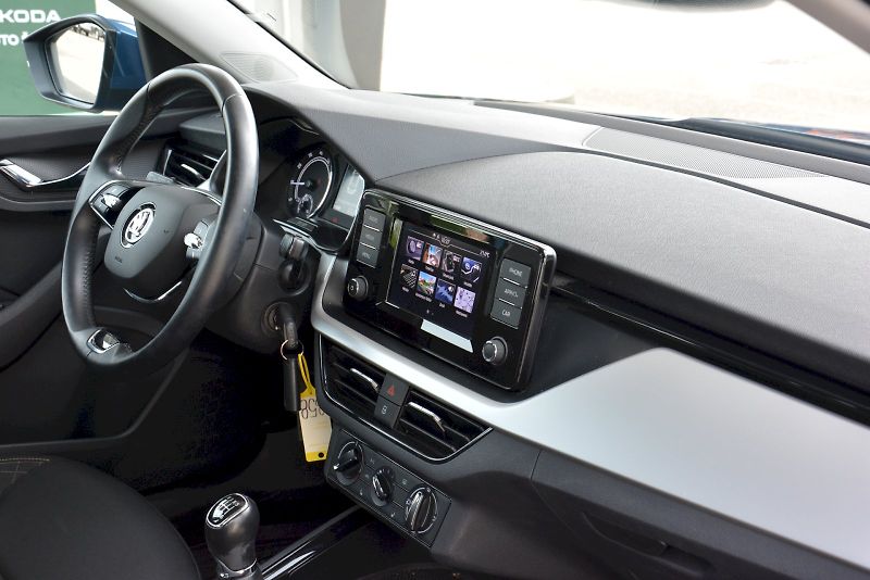 Škoda Kamiq (2021) 1.0 TSI 81 KW Ambition EXTRA - fotka 11 z 24