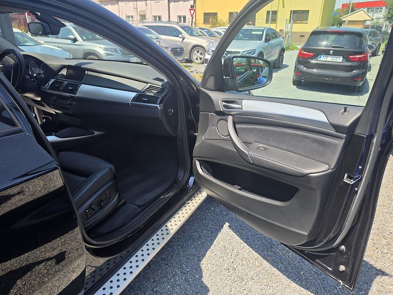 BMW X6 40D X Drive  - fotka 12 z 19