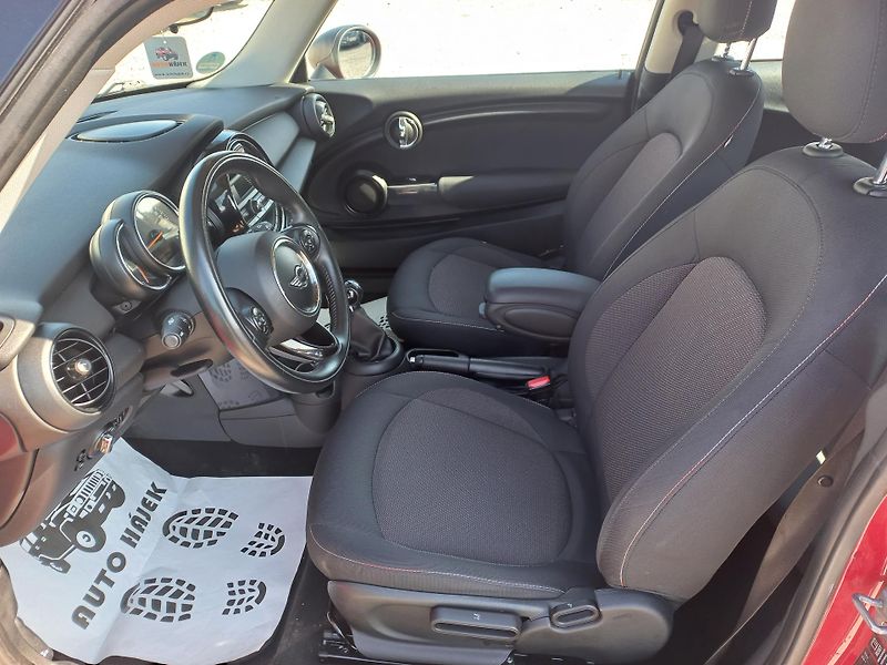 Mini One (2015) 1.2i 55kW  - fotka 10 z 18