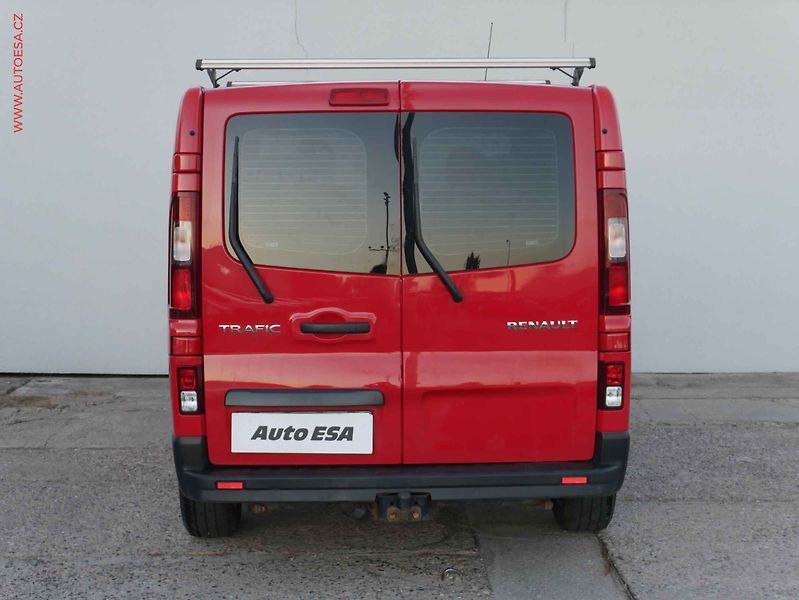 Renault Trafic (2015) 1.6dCi 8míst, 103kW, AC, TZ - fotka 5 z 15