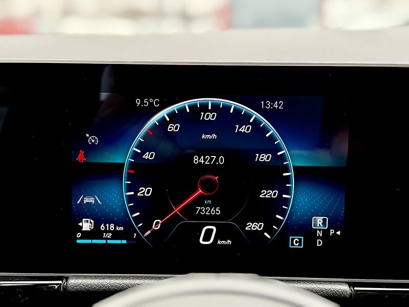 Mercedes-Benz Třídy B (2020) 180 d - fotka 32 z 36