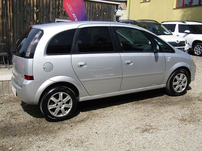 Opel Meriva (2006) 1.6 16v KLIMA FUNKČNÍ - fotka 10 z 32