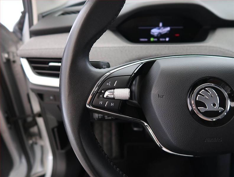 Škoda Enyaq (2023) Loft iV 80 (82 kWh), SoH 94% - fotka 21 z 28
