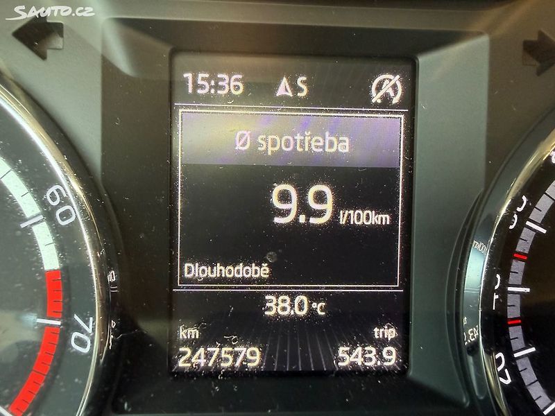 Škoda Octavia (2015) RS 2.0i, 162kw Manuál L+Z kola - fotka 18 z 23