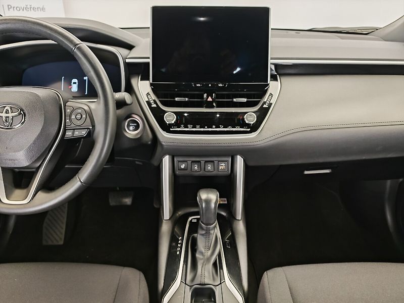 Toyota Corolla Cross 2.0 Hybrid (197 k) Comfort 4x4 - fotka 15 z 43