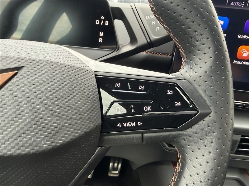 Cupra Born 150 kW 58 kWh - fotka 16 z 24