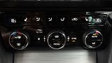 Škoda Superb 2.0 TDI DSG Ambition Combi - náhled 13