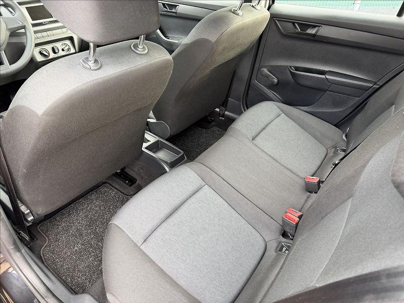Škoda Fabia III 1.0 TSI Active - fotka 12 z 16