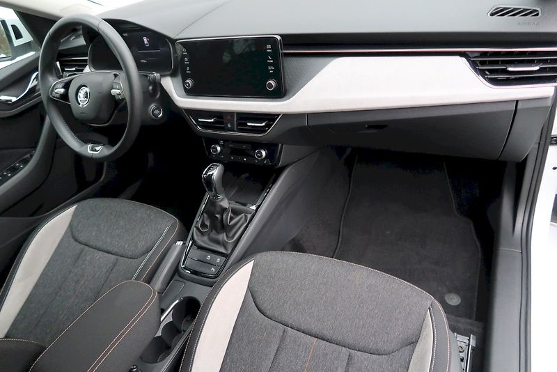 Škoda Scala (2025) Top Selection 1,0 TSI 85 kW DS - fotka 19 z 29