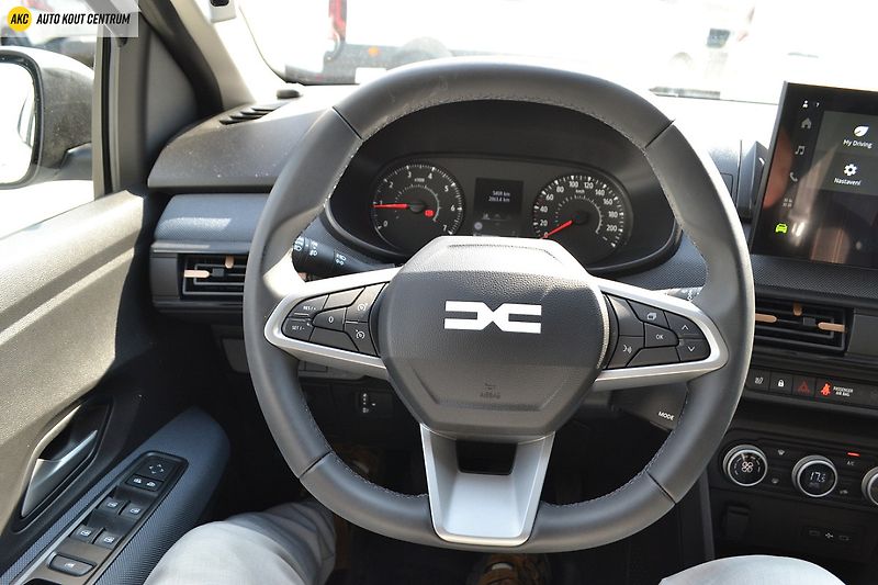 Dacia Sandero Stepway Expression TCe 110 - fotka 32 z 42