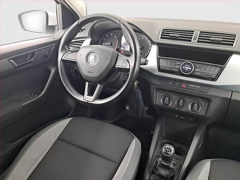 Škoda Fabia (2015) Ambition 1.0, Serv.kniha - fotka 7 z 14