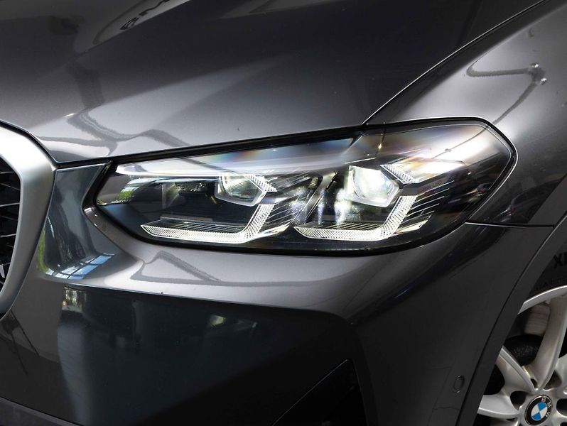 BMW X4 xDrive30i - fotka 8 z 21