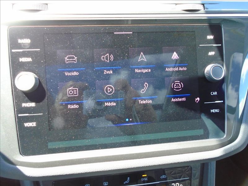 Volkswagen Tiguan 2,0   2.0.TDI-110KW - fotka 24 z 29