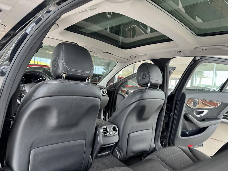 Mercedes-Benz Třídy C 250d 4Matic*Distronic*AirMatic - fotka 17 z 35