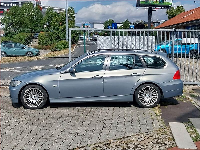 BMW Řada 3 (2005) 325 i, Xenony, Park. senzory - fotka 3 z 16