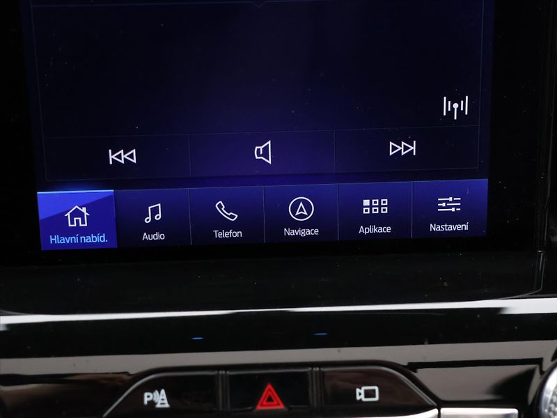Ford Explorer 3,0 V6 267kW EcoBoost 4x4 CZ D - fotka 31 z 44