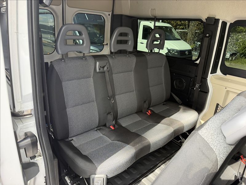 Fiat Ducato 2.3 L3H2 9 Míst - fotka 16 z 17