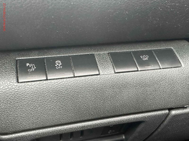 Peugeot 5008 (2015) 1.6 HDi, Navigace - fotka 18 z 20